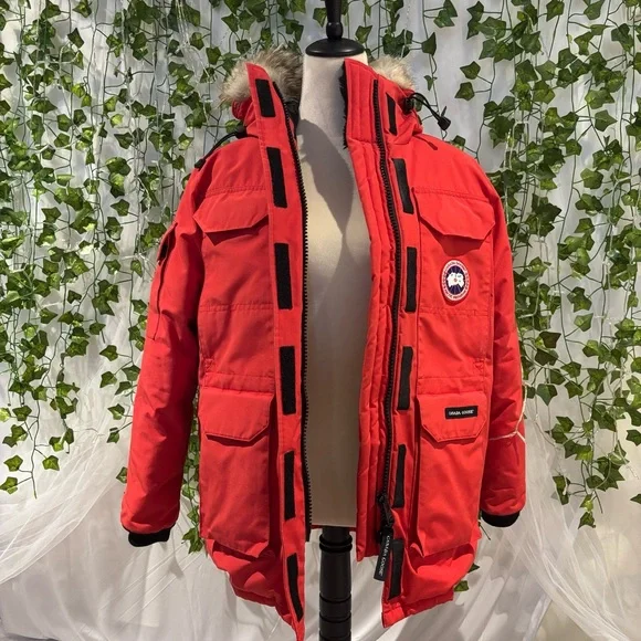 Women’s Canada Goose Expedition Parka - Picture 2 of 16